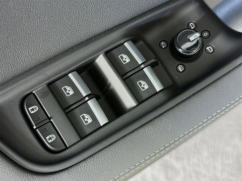 New 2026 Audi Q8 Premium Plus image 18