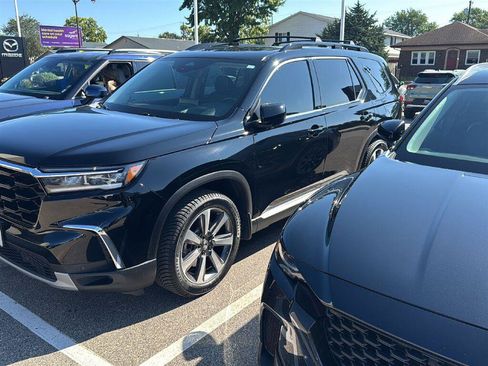 Used 2023 Honda Pilot Elite image 7
