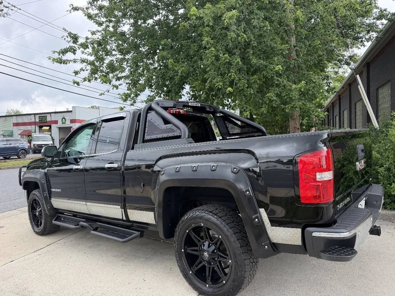 Used 2014 GMC Sierra 1500 SLT w/ SLT Preferred Package AWD/4WD image 16