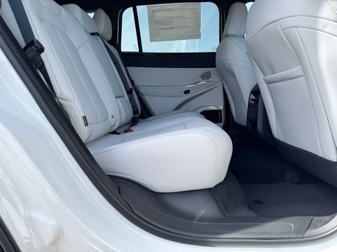 New 2026 Jeep Cherokee Limited image 28