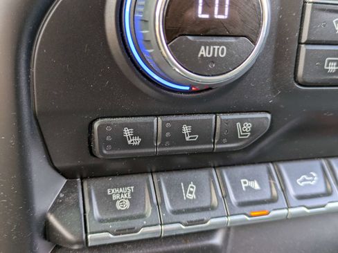 Used 2023 Chevrolet Silverado 3500 High Country AWD/4WD image 23