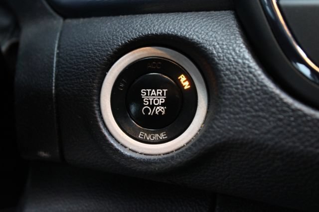 Used 2015 Chrysler 200 S w/ Comfort Group FWD image 13