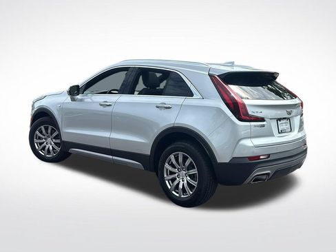 Used 2021 Cadillac XT4 Premium Luxury w/ Cold Weather Package FWD image 5
