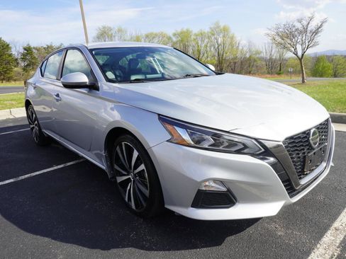 Used 2020 Nissan Altima 2.5 SR image 3