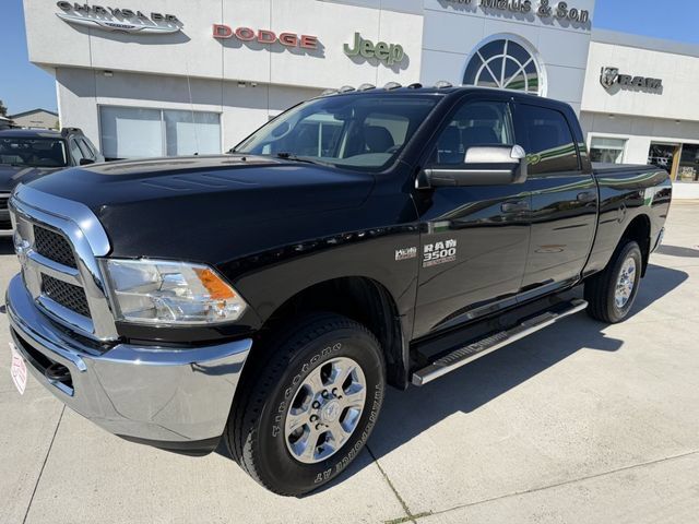 Used 2016 RAM 3500 Tradesman w/ Chrome Appearance Group AWD/4WD image 4