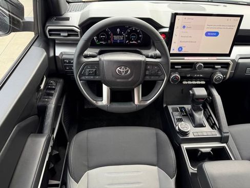 Used 2025 Toyota Tacoma TRD Off-Road image 27