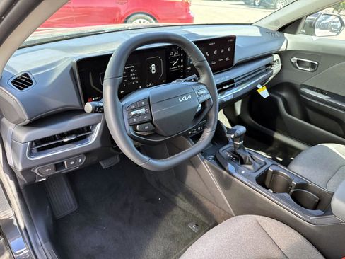 New 2025 Kia K4 EX image 19