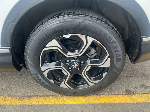 Used 2019 Honda CR-V Touring image 11