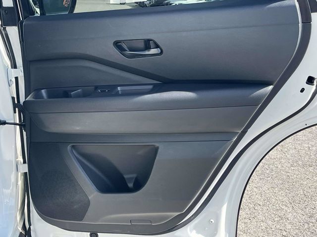 Used 2025 Nissan Pathfinder S FWD image 22