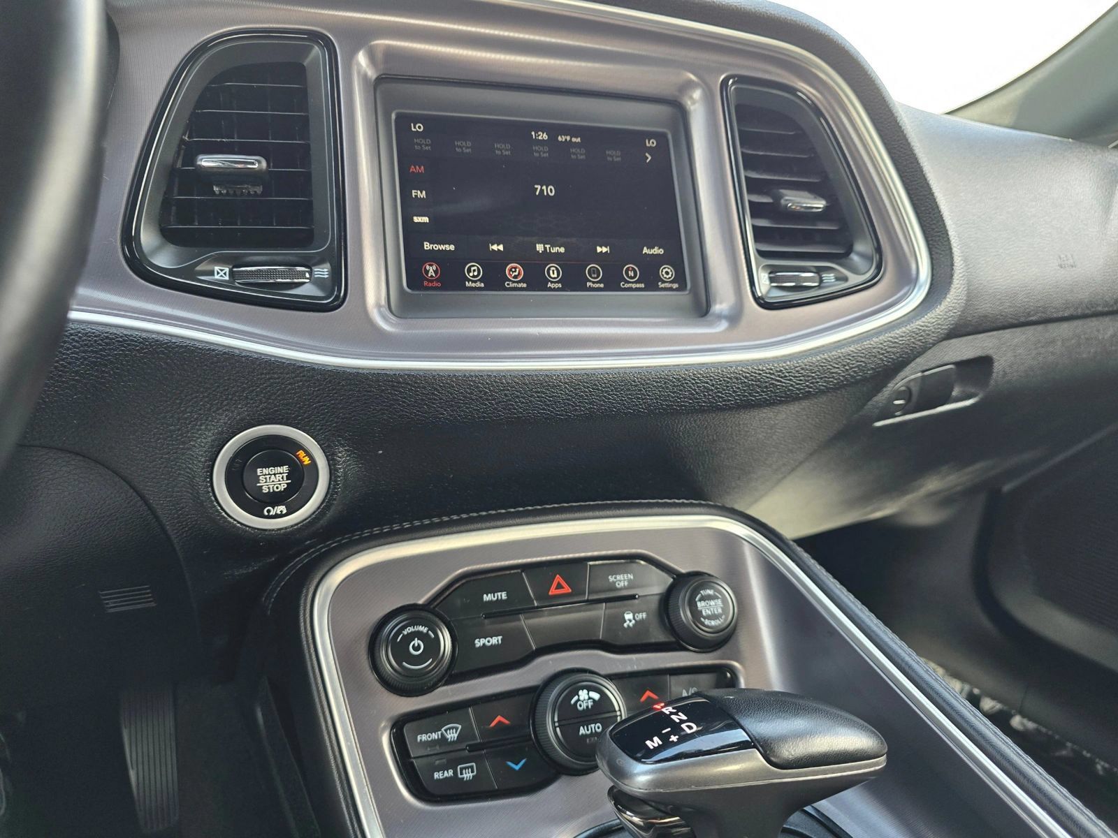 Used 2020 Dodge Challenger SXT RWD image 29