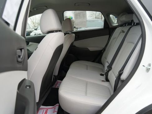 Used 2022 Hyundai Kona SEL AWD/4WD image 8