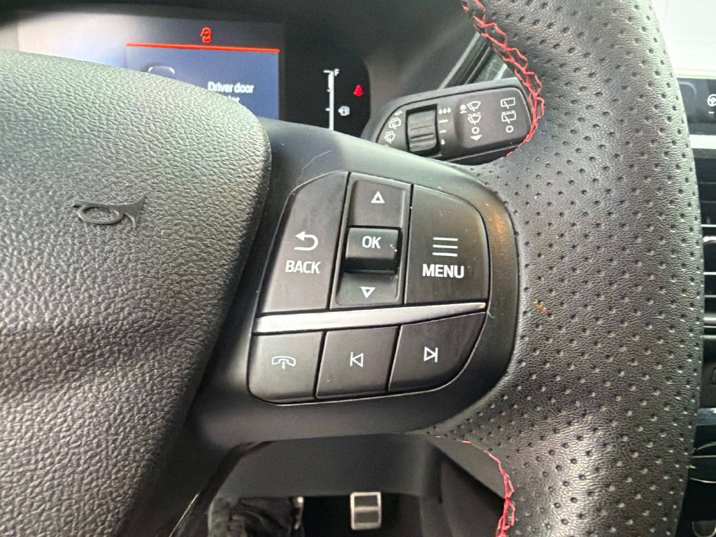 Used 2023 Ford Escape ST-Line w/ Tech Pack #1 AWD/4WD image 27