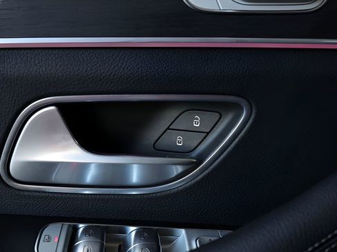 Used 2025 Mercedes-Benz GLS 450 4MATIC image 36