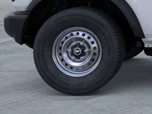 New 2025 Ford Bronco 4-Door image 21