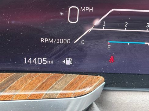Used 2025 Cadillac Escalade Sport Platinum AWD/4WD image 16