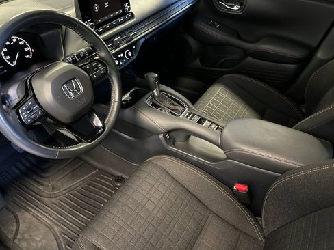 Used 2025 Honda HR-V Sport image 10