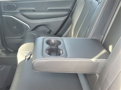 New 2026 Jeep Grand Cherokee Limited image 30