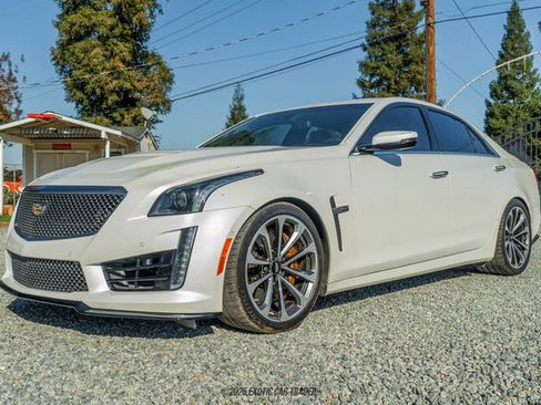 Used 2018 Cadillac CTS V w/ Luxury Package image 14