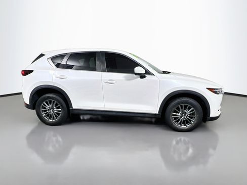 Used 2017 MAZDA CX-5 Touring FWD image 3