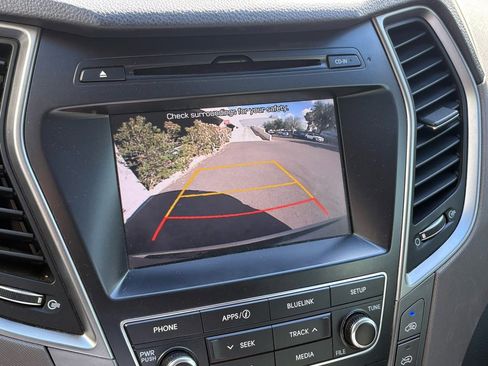 Used 2019 Hyundai Santa Fe XL SE image 16