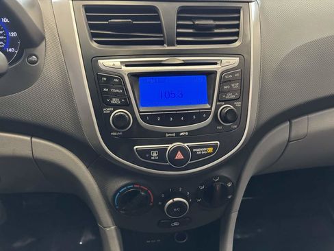 Used 2012 Hyundai Accent GS image 17