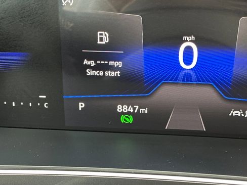 Certified 2024 Volkswagen Tiguan S image 27