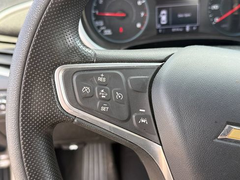 Used 2023 Chevrolet Malibu LT FWD image 16