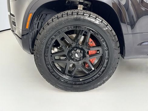 Certified 2023 Land Rover Defender 130 X AWD/4WD image 31