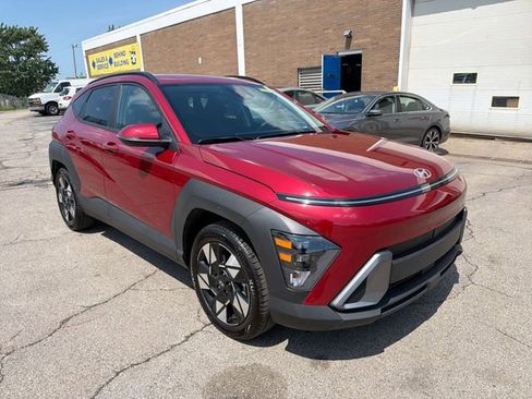Used 2024 Hyundai Kona SEL FWD image 11