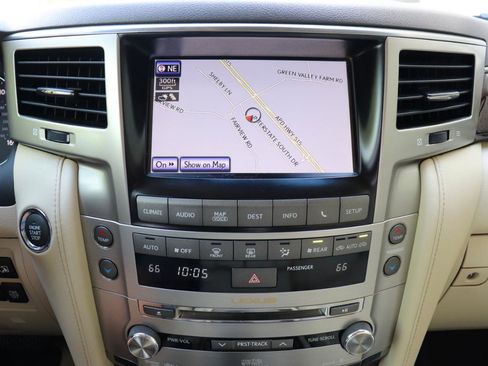 Used 2014 Lexus LX 570 4WD image 65