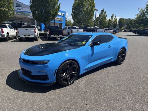 Certified 2022 Chevrolet Camaro SS RWD image 1