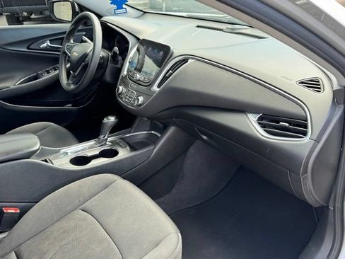 Used 2020 Chevrolet Malibu LT FWD image 15
