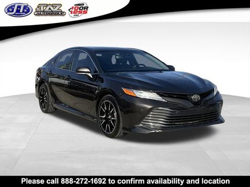 Used 2018 Toyota Camry XLE image 1