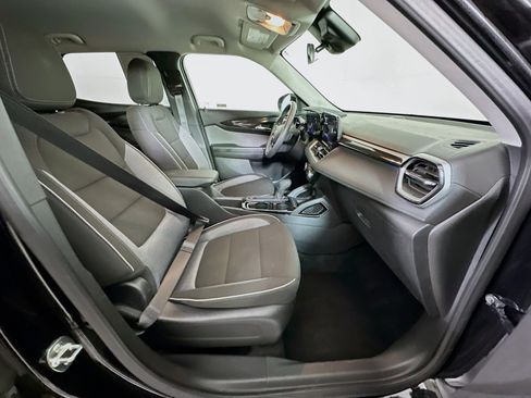 Used 2025 Chevrolet TrailBlazer LT FWD image 28