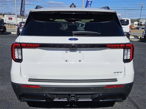 Used 2025 Ford Explorer ST-Line w/ ST-Line Street Pack image 6