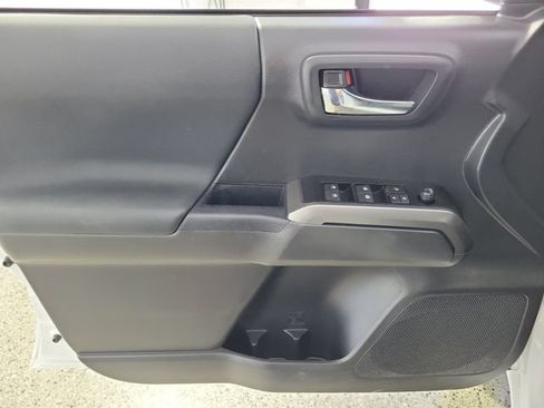 Used 2023 Toyota Tacoma TRD Off-Road w/ Technology Package RWD image 21