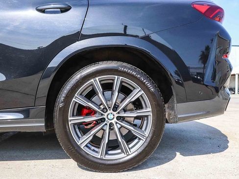 Used 2025 BMW X6 xDrive40i AWD/4WD image 11