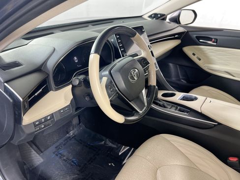 Used 2019 Toyota Avalon Limited w/ All Weather Liner Package FWD image 9