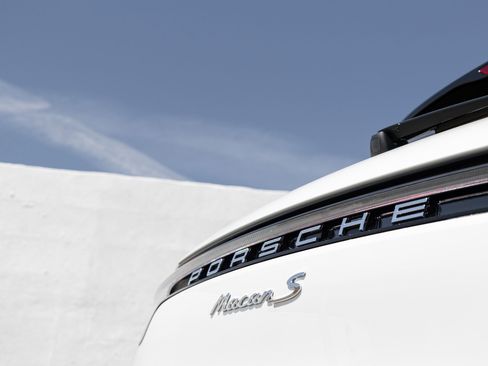 New 2026 Porsche Macan S AWD/4WD image 12