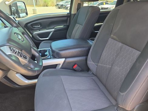Certified 2021 Nissan Titan SV w/ SV Convenience Package AWD/4WD image 14