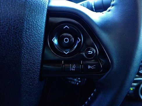 Used 2020 Toyota Prius Prime LE image 14