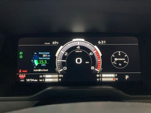 Used 2025 Toyota Tundra Limited image 14