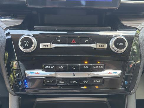 Used 2022 Ford Explorer Limited RWD image 11