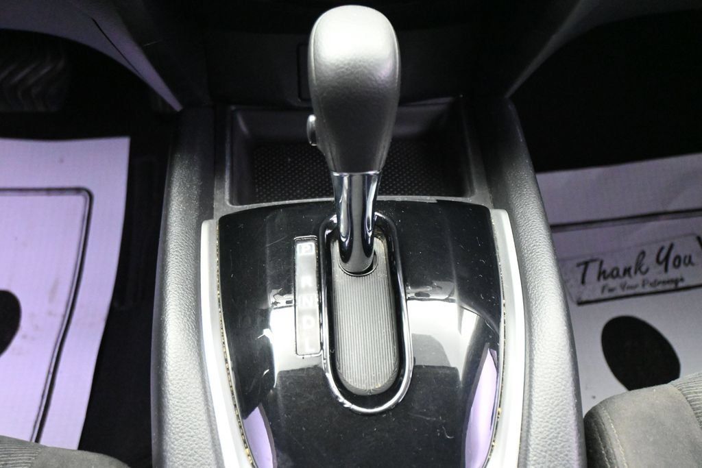 Used 2015 Nissan Rogue SV AWD/4WD image 19