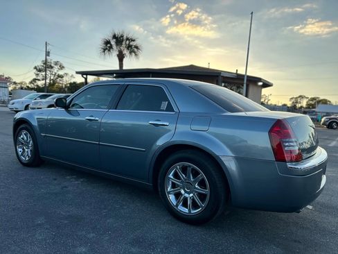 Used 2006 Chrysler 300 C image 16