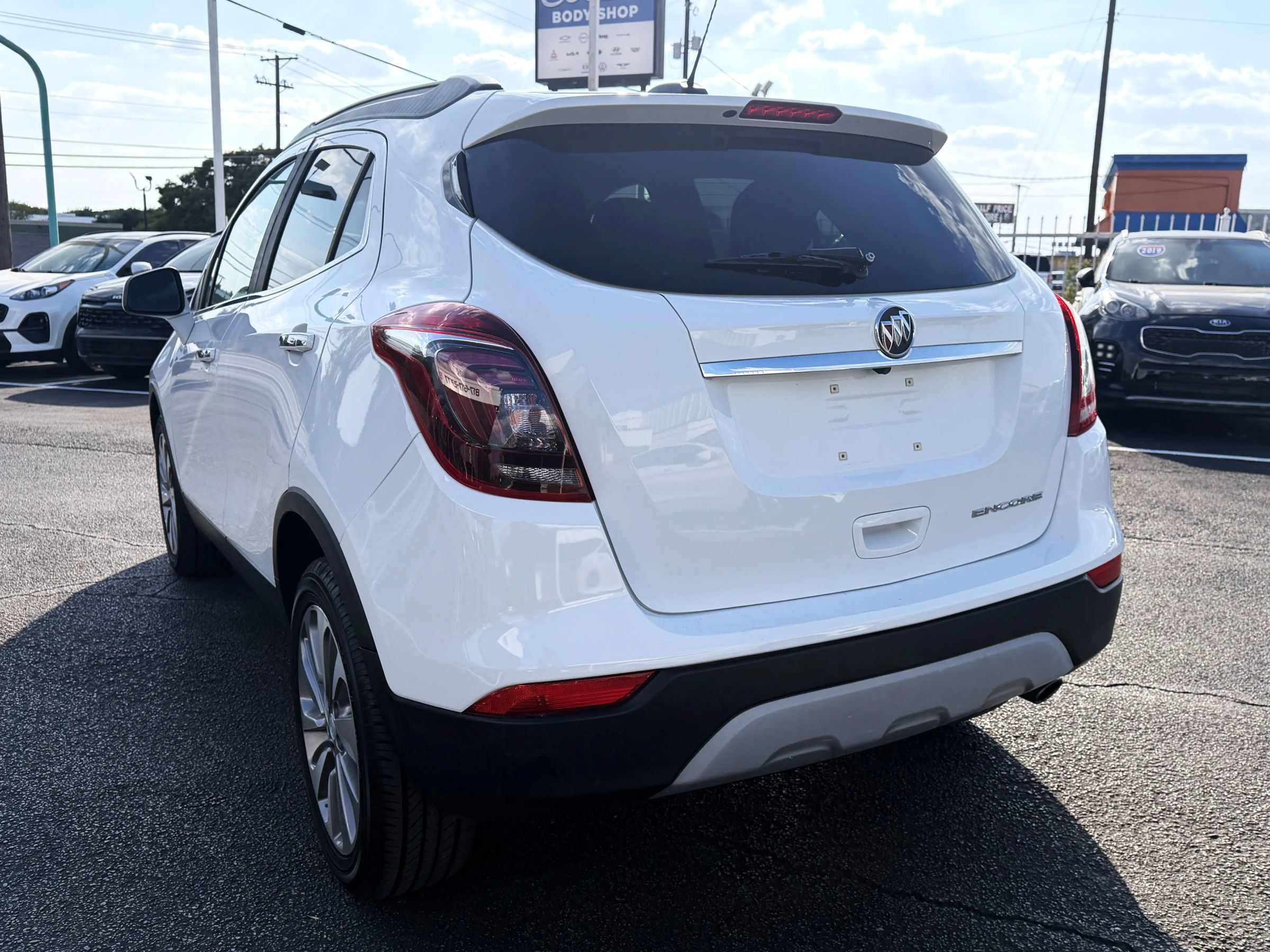 Used 2020 Buick Encore Preferred FWD image 5