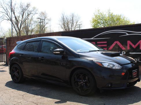 Used 2014 Ford Focus ST w/ Equipment Group 202A FWD image 4