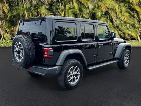 Used 2024 Jeep Wrangler Unlimited Sport AWD/4WD image 5