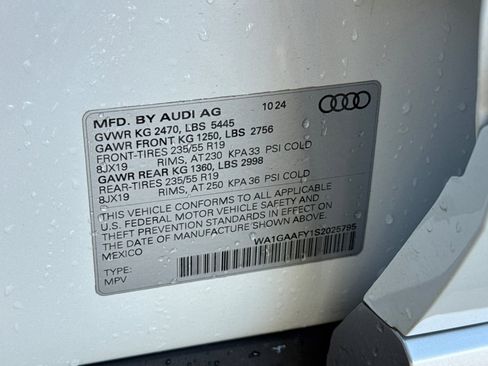 Used 2025 Audi Q5 2.0T Premium AWD/4WD image 24