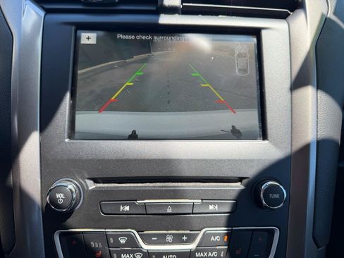 Used 2018 Ford Fusion SE w/ Equipment Group 602A FWD image 26